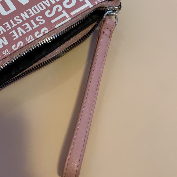 Steve Madden Travel bag with Sanitizer - Picture 8 of 8